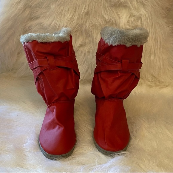 Nortic Boots Women’s Size 8M Red Color Slip On Snow Boot Fur Lining‎ - Picture 2 of 7